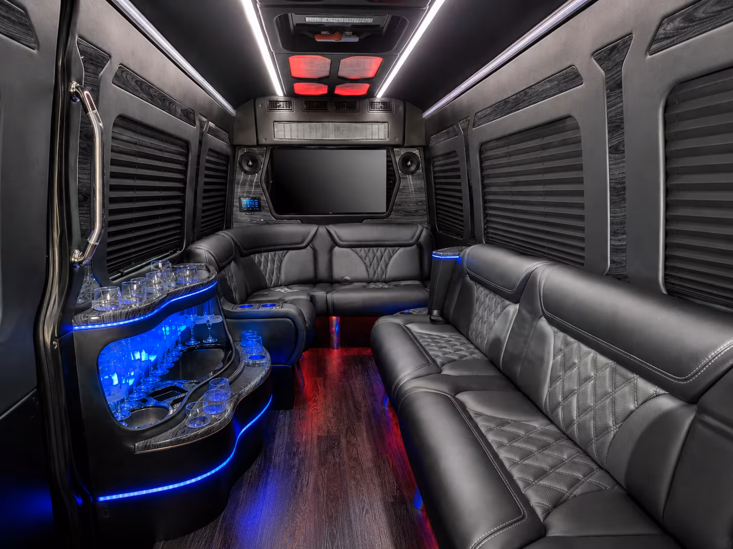edenprairiecharterbuscompany com lets you set up recurring corporate routes around your schedule